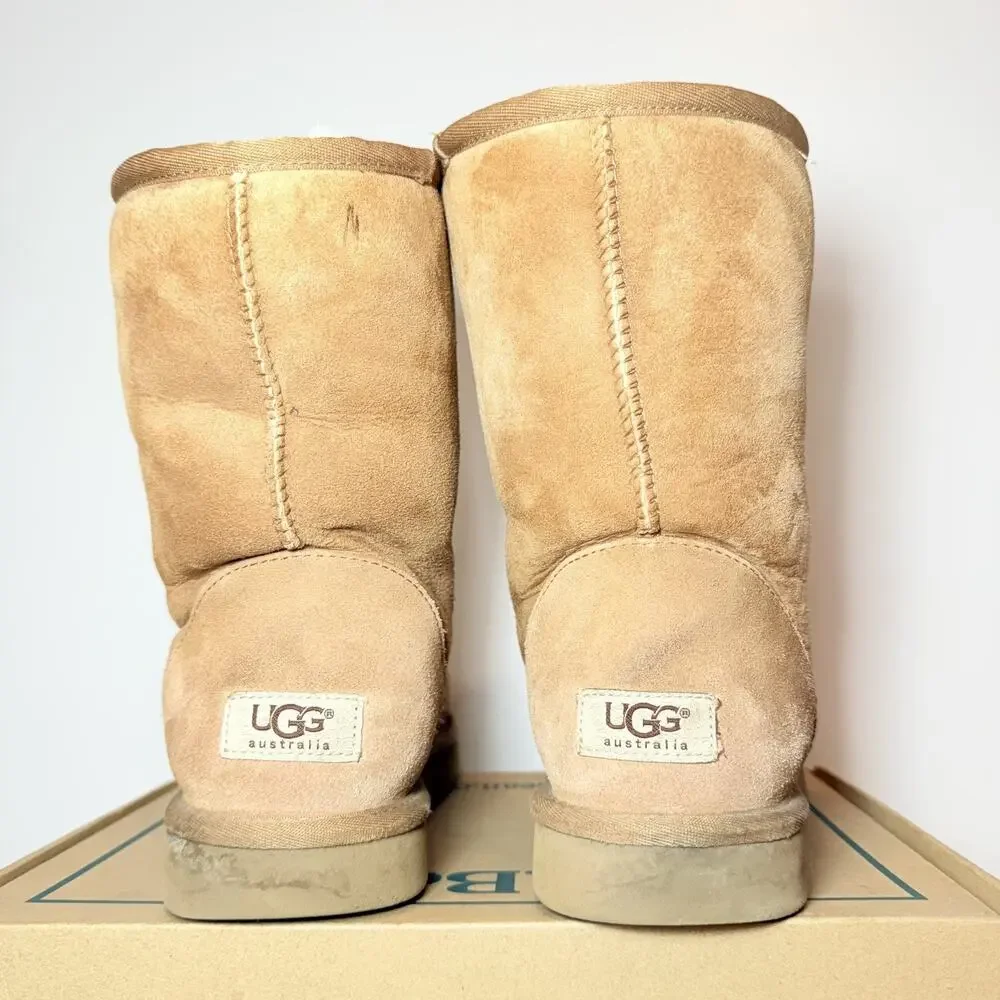 UGG Classic Short II Boots Women's Size 10 Chestnut Suede Sheepskin Winter Brown